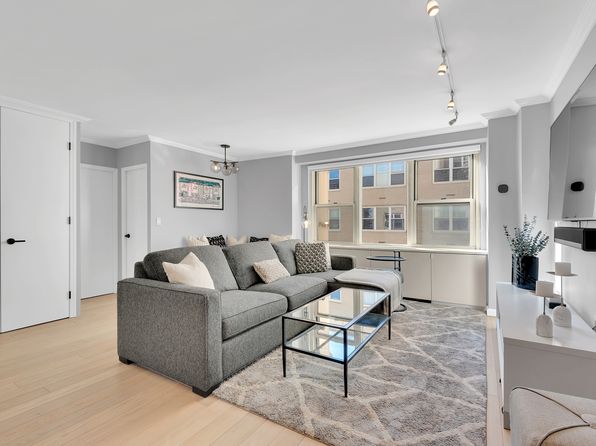 305 E 24th St APT 12H