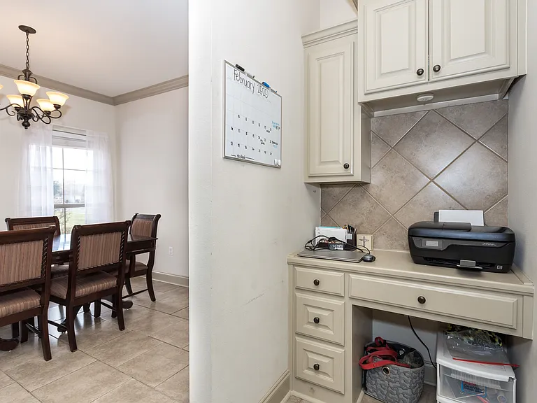 735 Fall Creek Dr — Photo 10