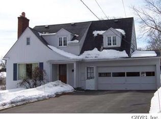 4 Pebble Hill Rd N, Syracuse, NY 13214