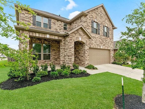 Beautiful Home in Cimarron Creek!
