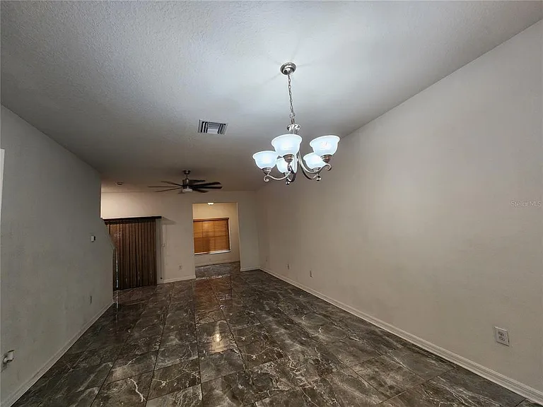 1112 Hillhurst Dr — Photo 12