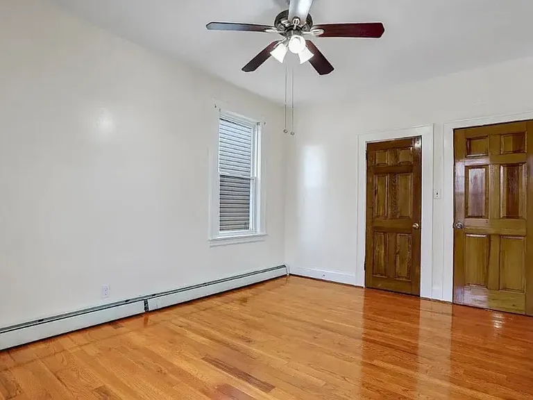270 Stevens Ave — Photo 5
