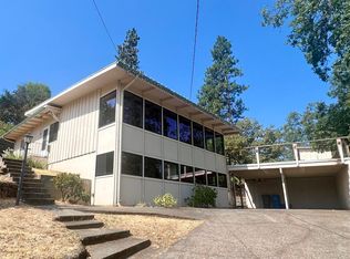 565 Elkader St, Ashland, OR 97520