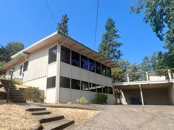 565 Elkader St, Ashland, OR 97520