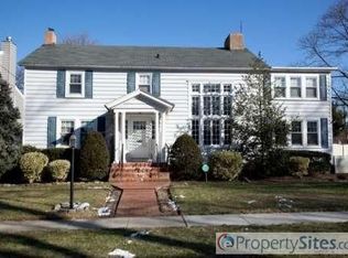 3405 Frederick St, Oceanside, NY 11572