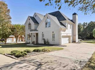 105 Ladykirk Ln, Greer, SC 29650