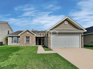 47 Willow Lakes Dr, Savannah, GA 31419
