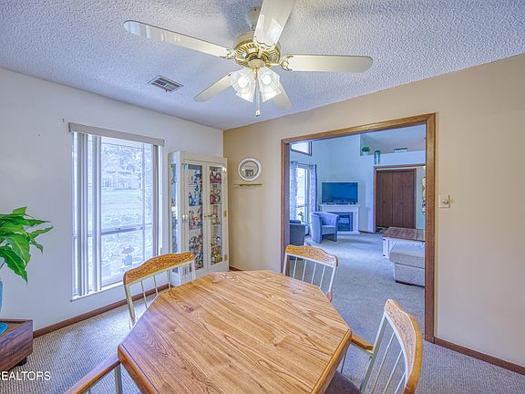 5th image of 901 Roderick Rd