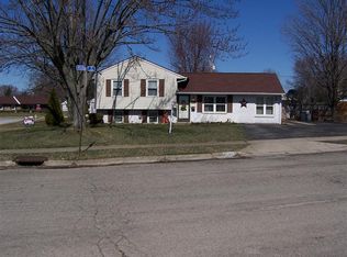2040 Roxbury Dr, Xenia, OH 45385