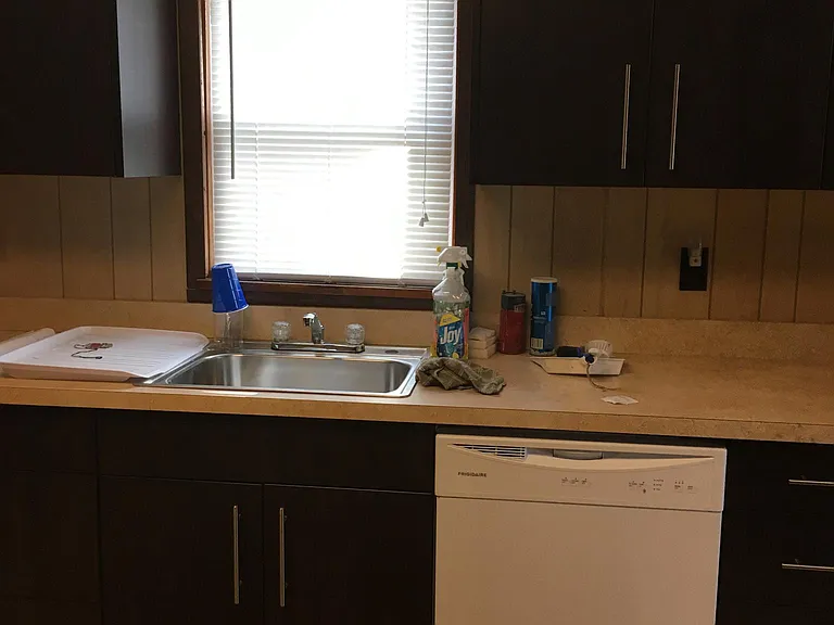 210 Somerset Ave — Photo 8