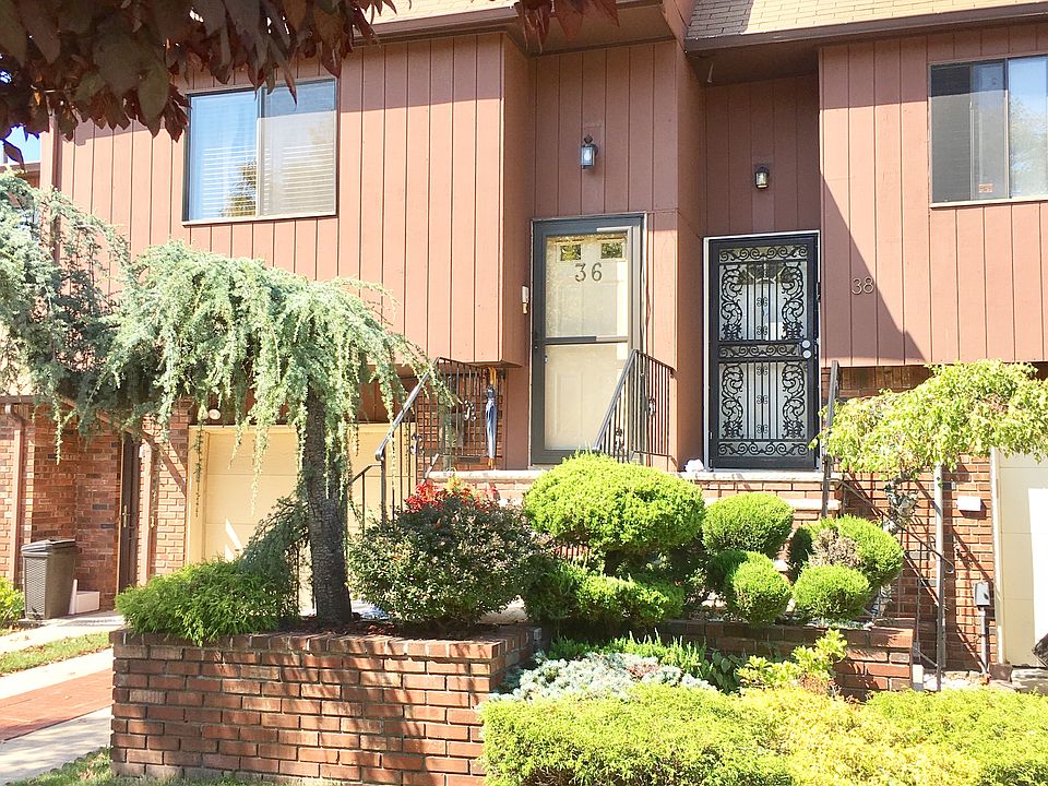 1st image of 38 Gateway Dr