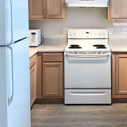 5th image of 7965 Stonebrook Dr