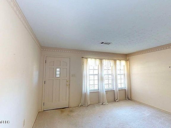 4th image of 314 Saint Augustine Ave