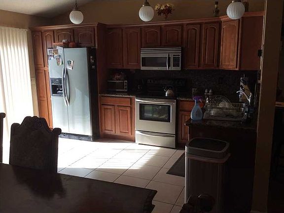 3rd image of 8681 SW 12th St