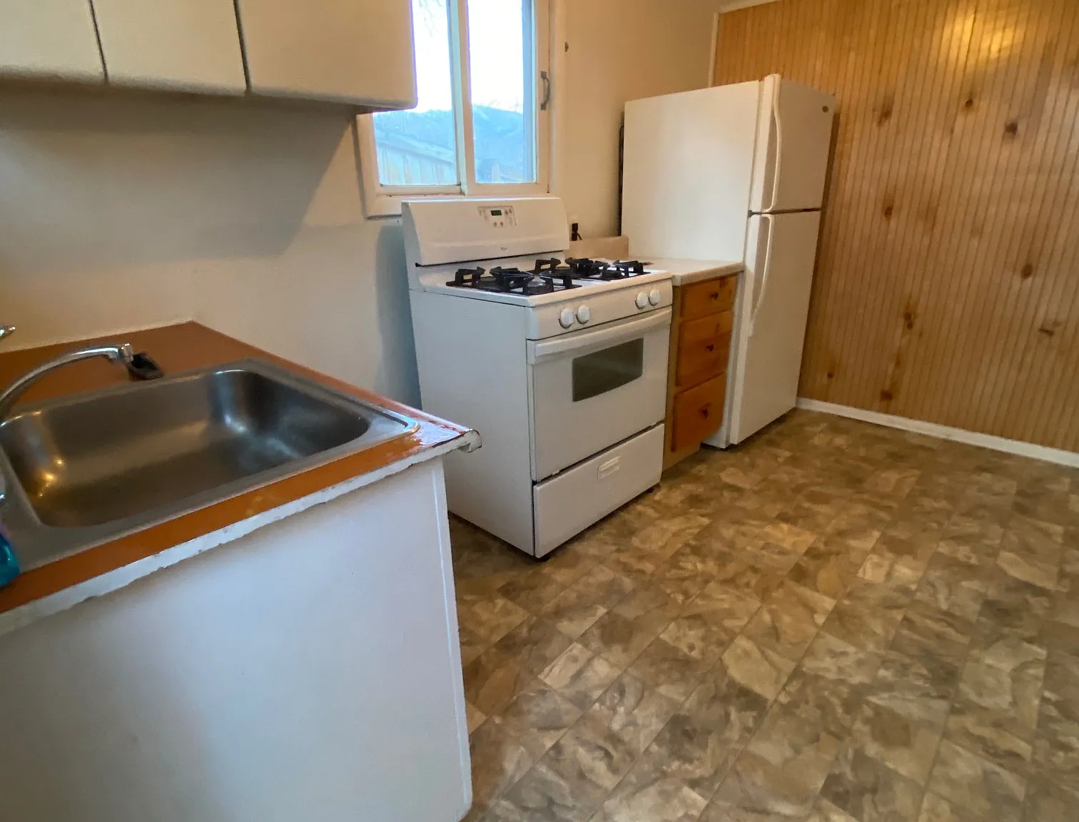 Studio, 400 sqft, $1,090 — Photo 4