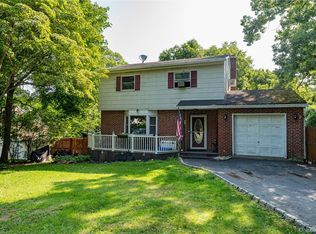11 Berkshire Drive, Selden, NY 11784