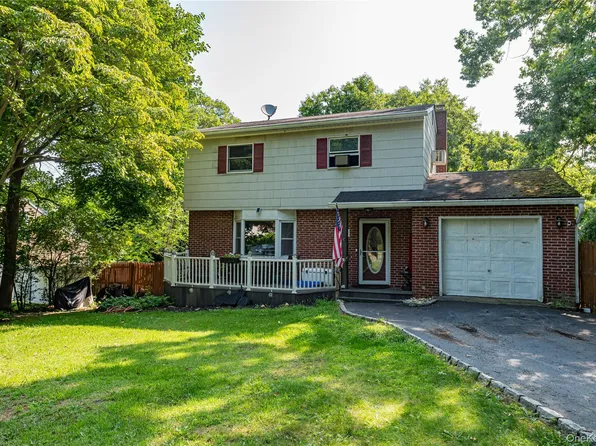 11 Berkshire Drive, Selden, NY 11784