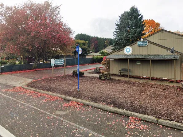 Lake Road Courtyard, 6254 SE Lake Rd #6300, Portland, OR 97222