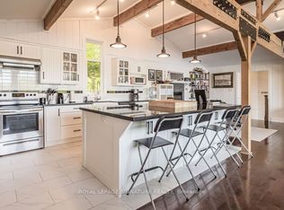 1127 Sunny Lake Rd, Gravenhurst, ON P1P 1R3