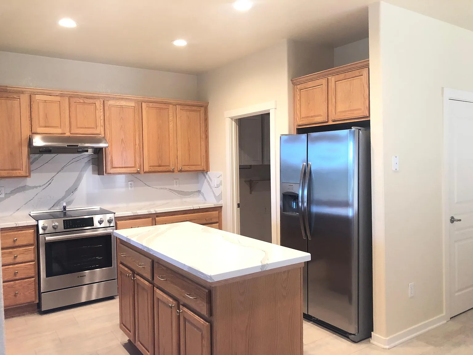 2 bed, 1855 sqft, $3,200 — Photo 2