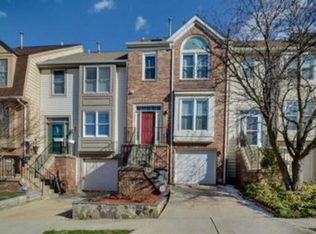 46805 Trumpet Cir, Sterling, VA 20164
