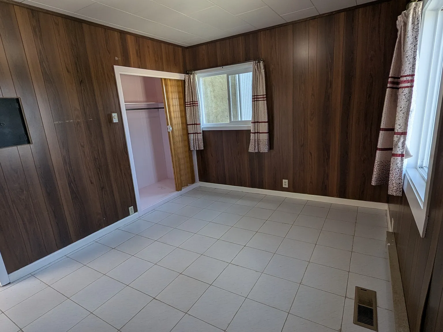 2 bed, 1000 sqft, $2,500 — Photo 2