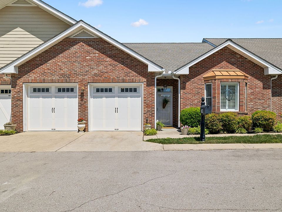 1st image of 827 Cedarstone Way