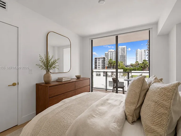 90 NE 32nd St #806 — Photo 8