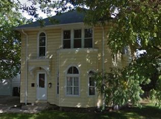 1426 E Kensington Blvd, Shorewood, WI 53211