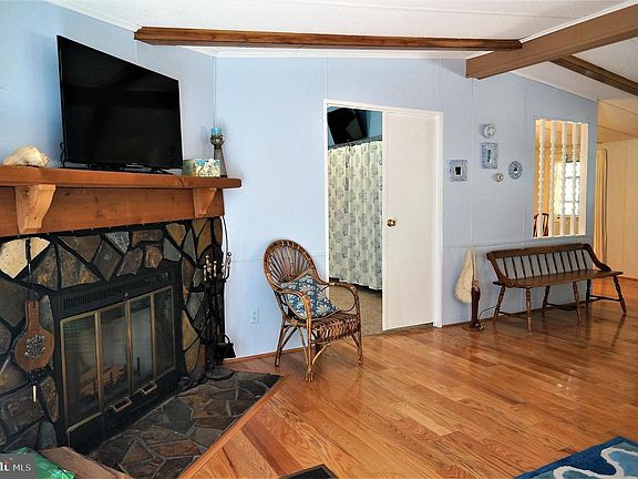 3rd image of 34700 W Sherwood Dr