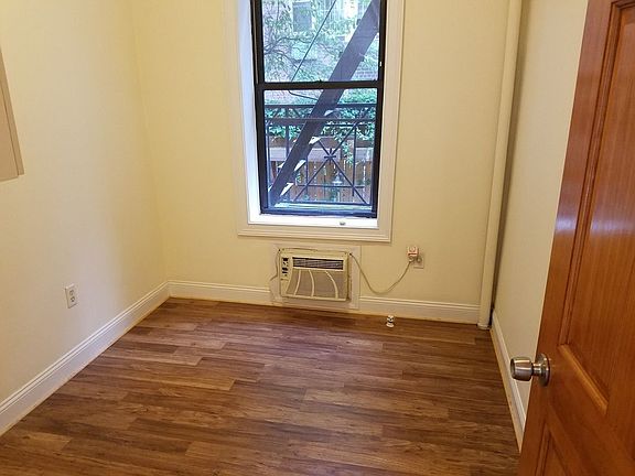 4th image of 236 E 77th St APT 1