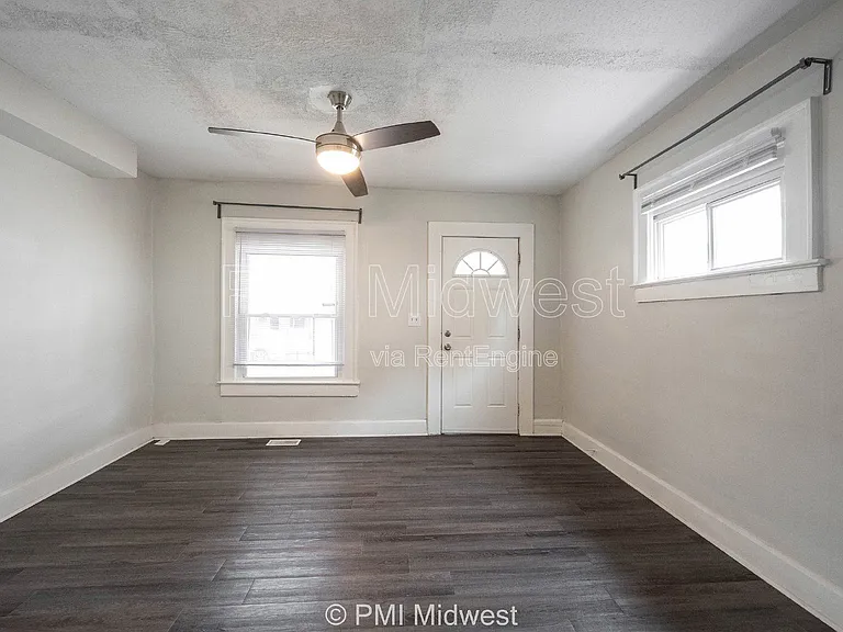 944 E Minnesota St — Photo 3