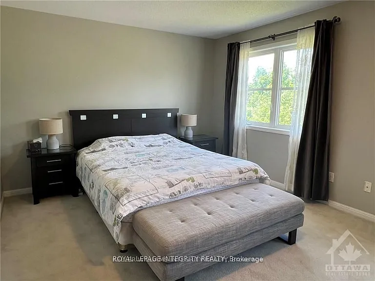 140 Battersea Cres — Photo 17