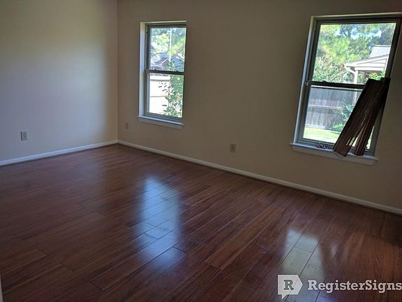 3rd image of 14515 Oak Chase Dr