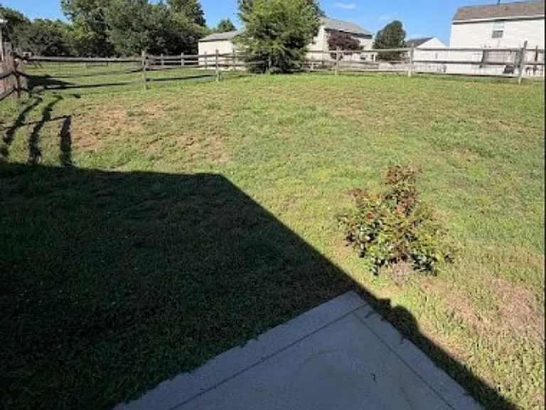 2420 Damascus Dr — Photo 14