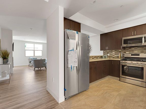 5th image of 465 Salem St #204