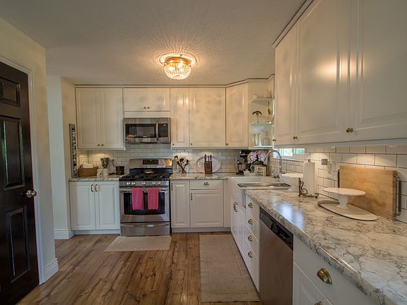 5th image of 6914 S Lynaria Ct