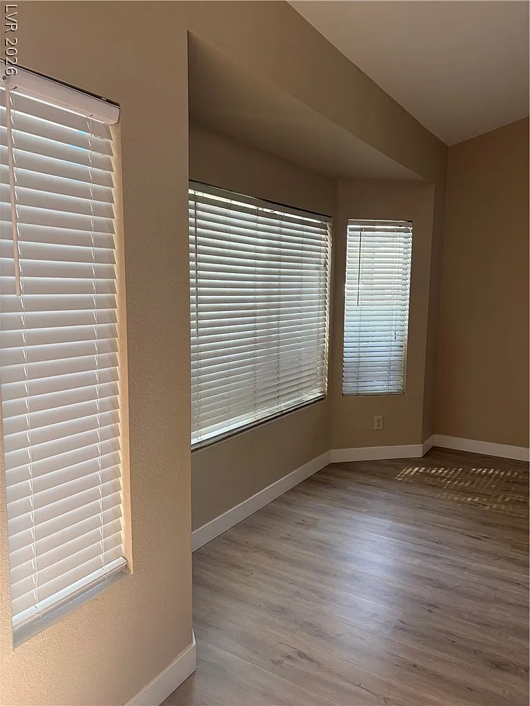 3 bed, 2.0 bath, 1633 sqft, $2,150 — Photo 4