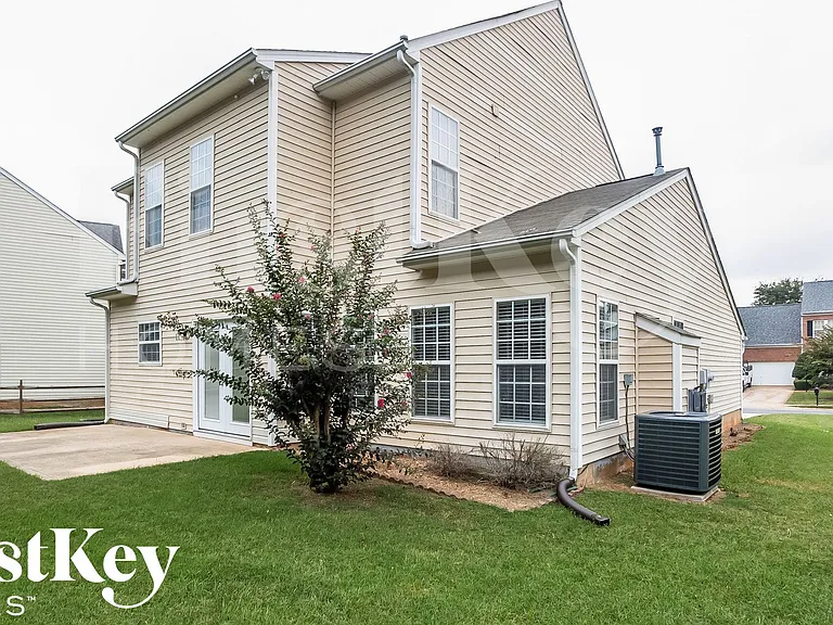 10912 Harringham Ln — Photo 14