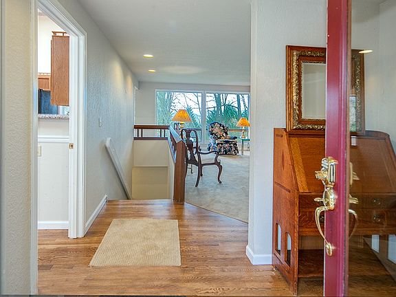 2nd image of 14510 SE 47th Pl