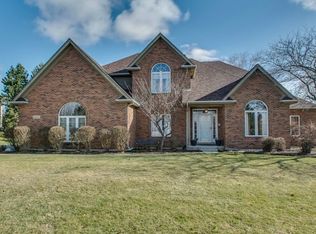 1811 Robert Ln, Naperville, IL 60564