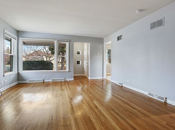 3rd image of 15512 State St