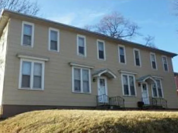 127 S Woodlawn Ave, Burlington, IA 52601