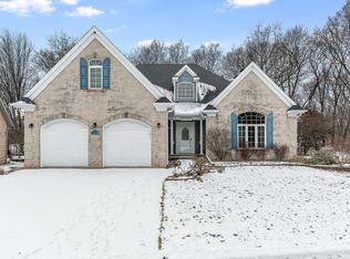 688 Fox Holw, Dekalb, IL 60115