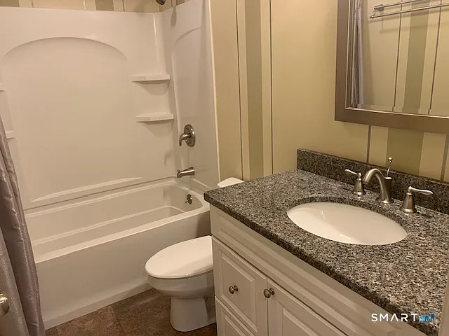 16 Greenbriar Dr #E — Photo 15