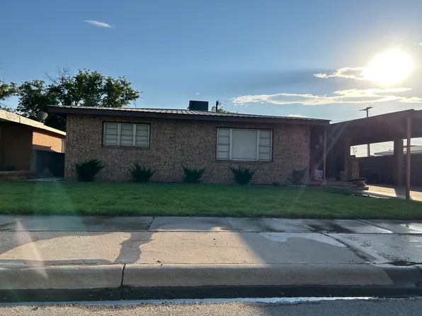902 Jeffee Dr, Kermit, TX 79745