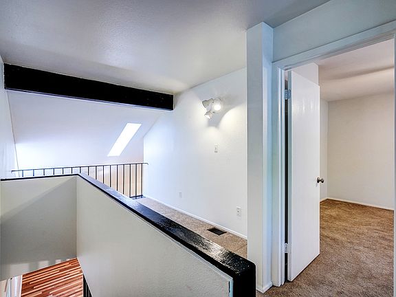 5th image of 1601 Bridgeway Dr #A