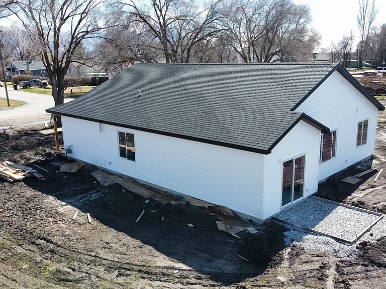 2305 N 3900 W — Photo 2
