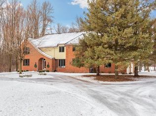 430 Pheasant Ridge Rd, Wayzata, MN 55391