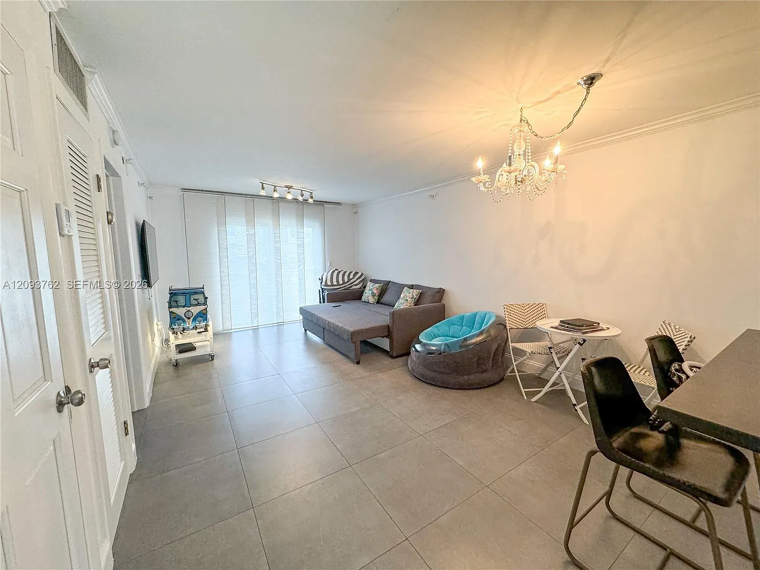 Washington Square Condo — Photo 3